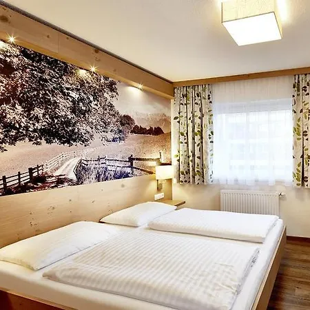Hotel Gruener Baum 4*