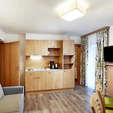 Gruener Baum Hotel 4*