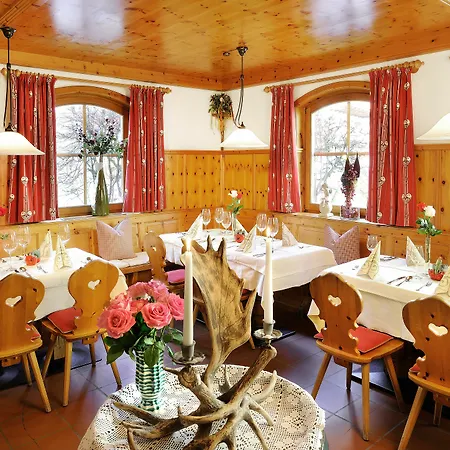 Hotel Gruener Baum Zell am See